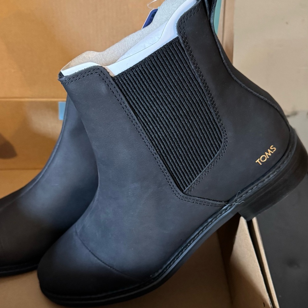 TOMS Women’s Black Chelsea Boots